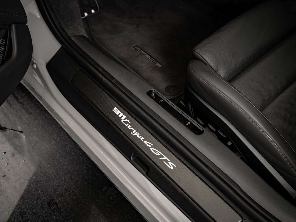 Certified 2022 Porsche 911 Targa 4 GTS image 57