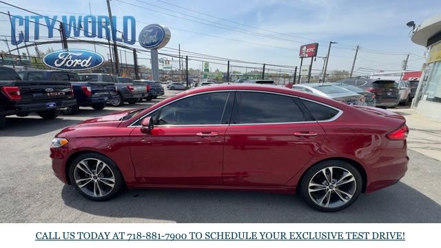 Used 2019 Ford Fusion Titanium image 2