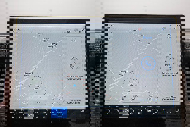 Used 2024 Ford Expedition Limited image 12