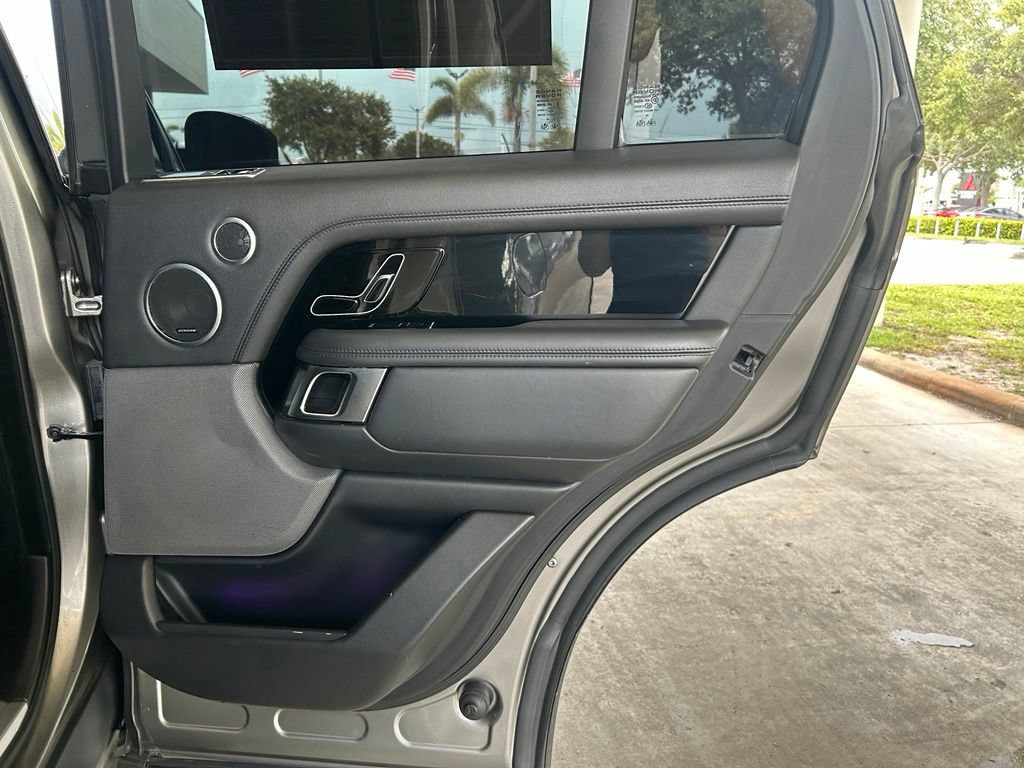 Used 2019 Land Rover Range Rover Supercharged AWD/4WD image 32