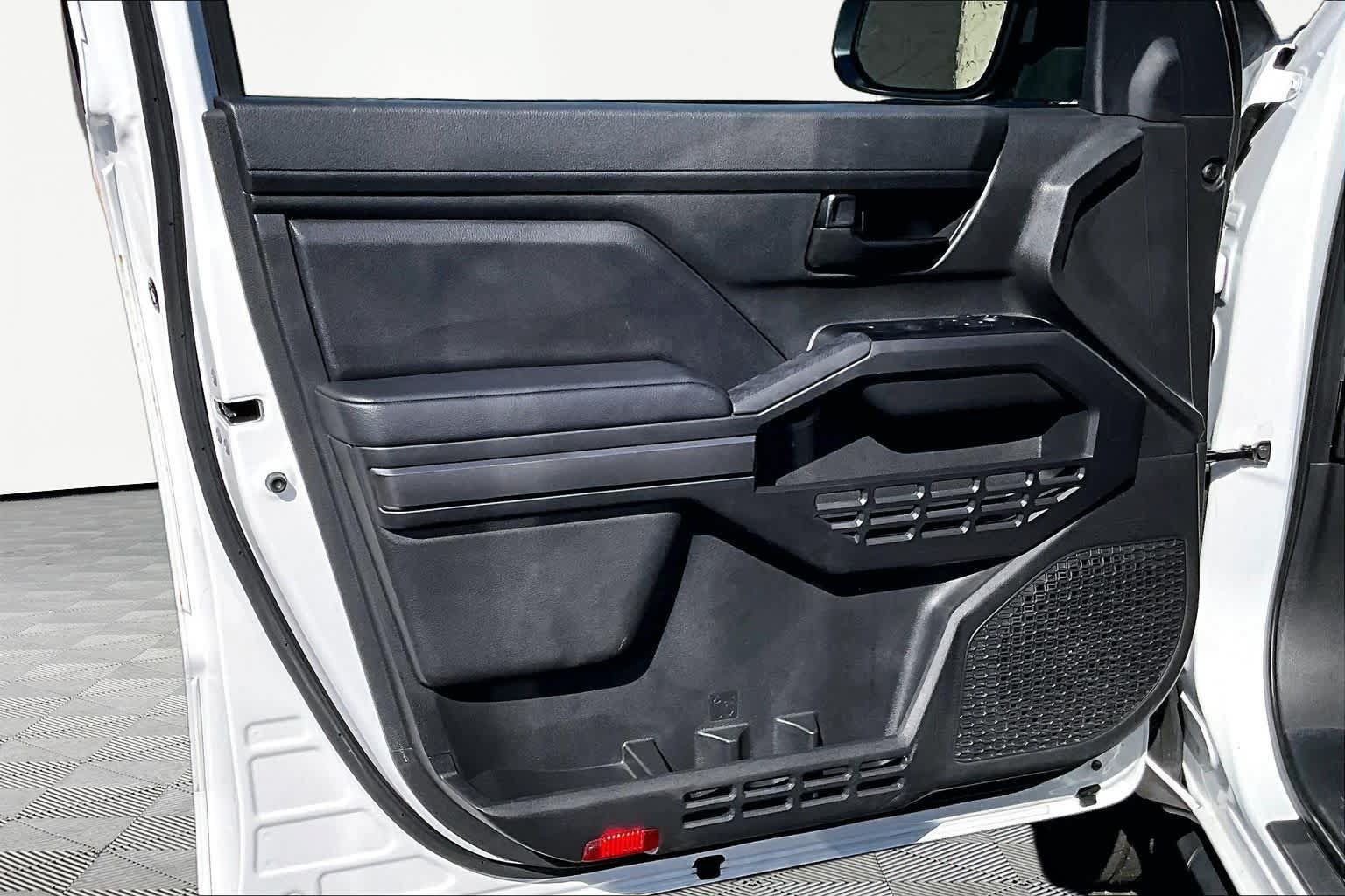 Used 2025 Toyota Tacoma SR5 RWD image 22