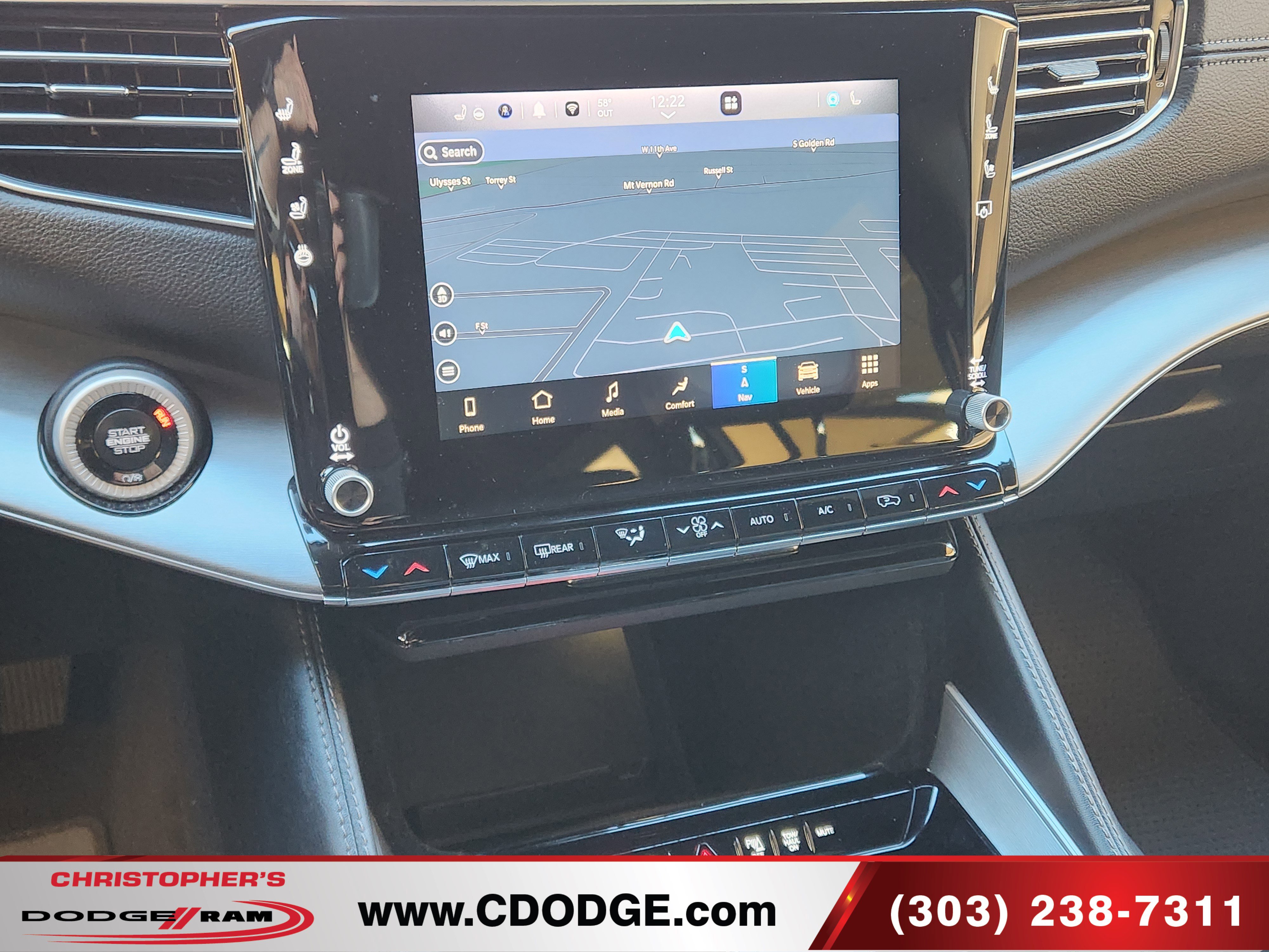 Used 2025 Jeep Wagoneer 4WD image 14