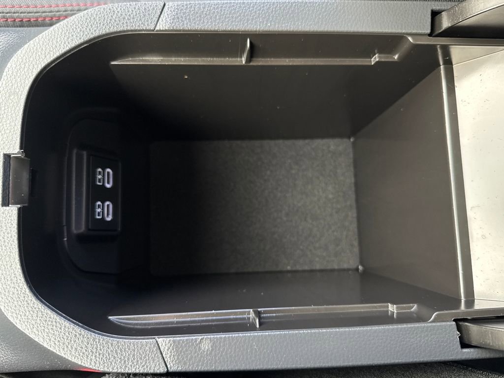 Used 2023 Toyota RAV4 SE image 25