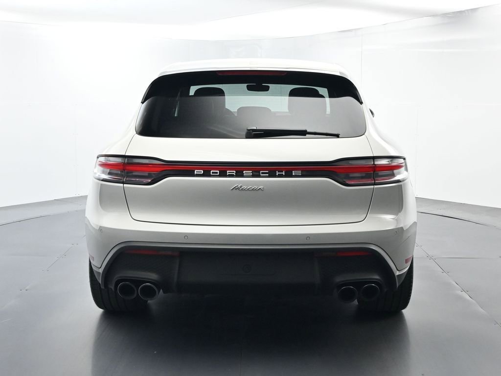 Certified 2025 Porsche Macan AWD/4WD image 13