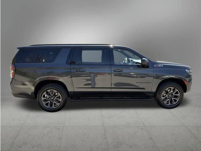 Used 2022 Chevrolet Suburban Z71 AWD/4WD image 6