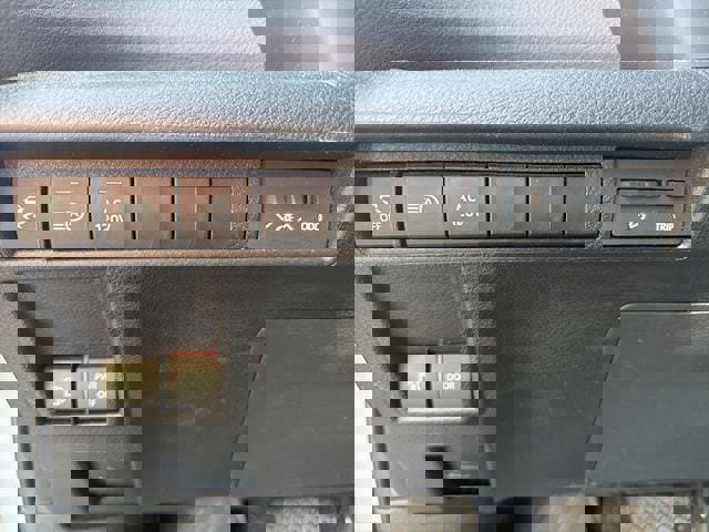 Used 2024 Toyota Sienna XLE Woodland Edition w/ Protection Package (TMS) image 8