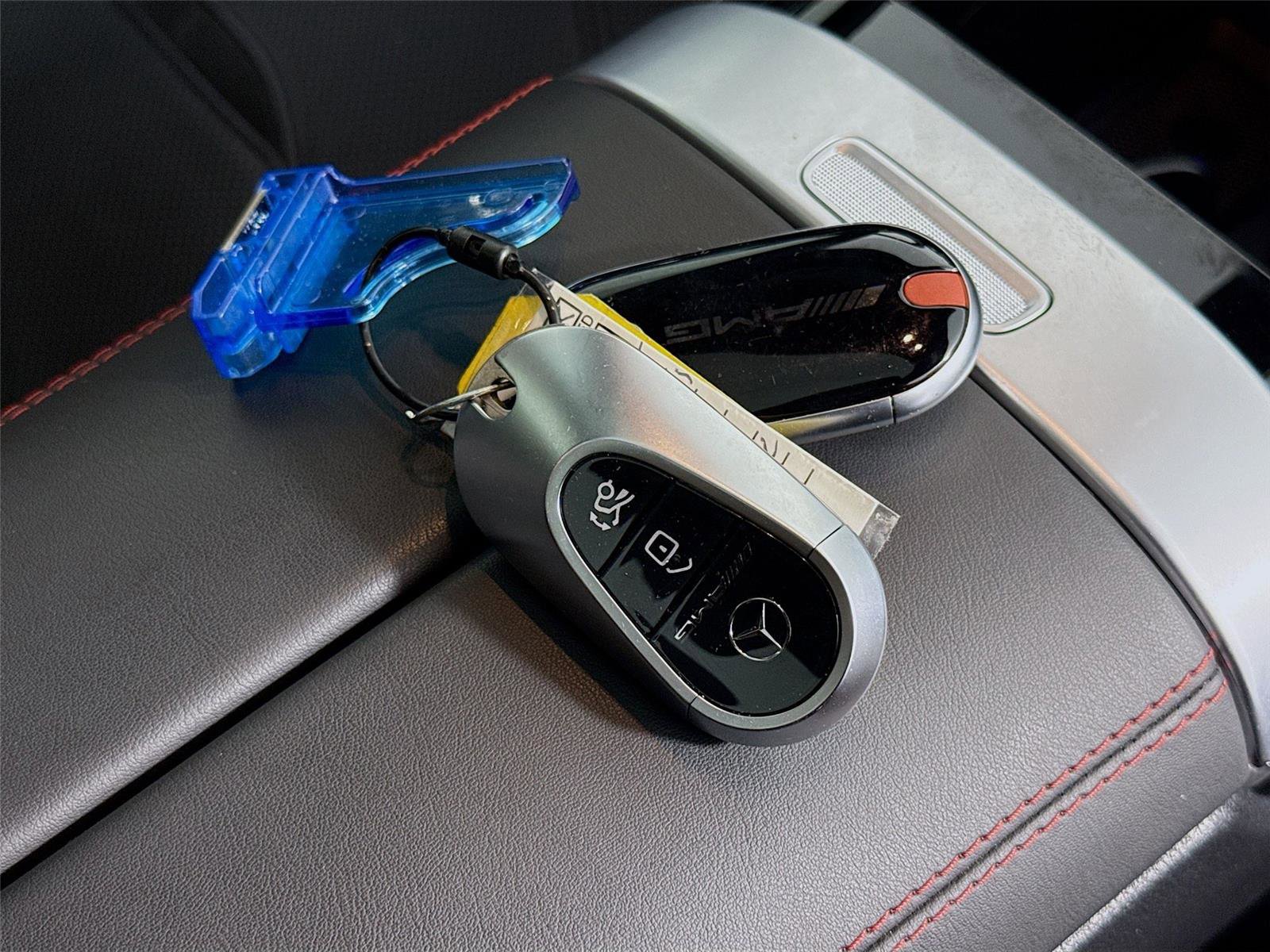 Used 2025 Mercedes-Benz GLC 43 AMG 4MATIC image 26
