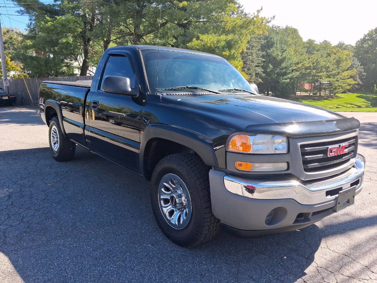 Used 2007 GMC Sierra 1500 W/T AWD/4WD image 8