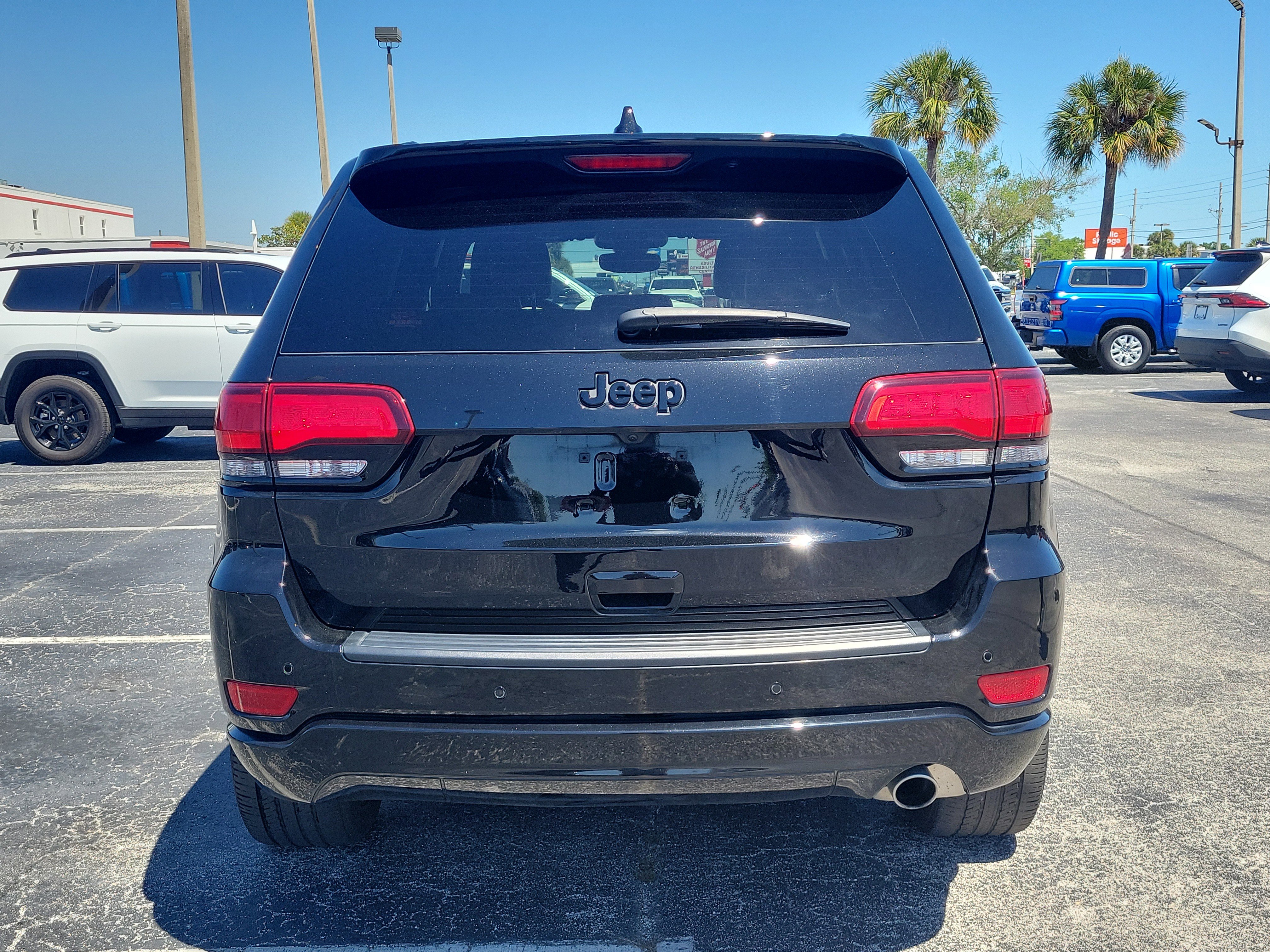 Used 2022 Jeep Grand Cherokee Laredo X RWD image 6