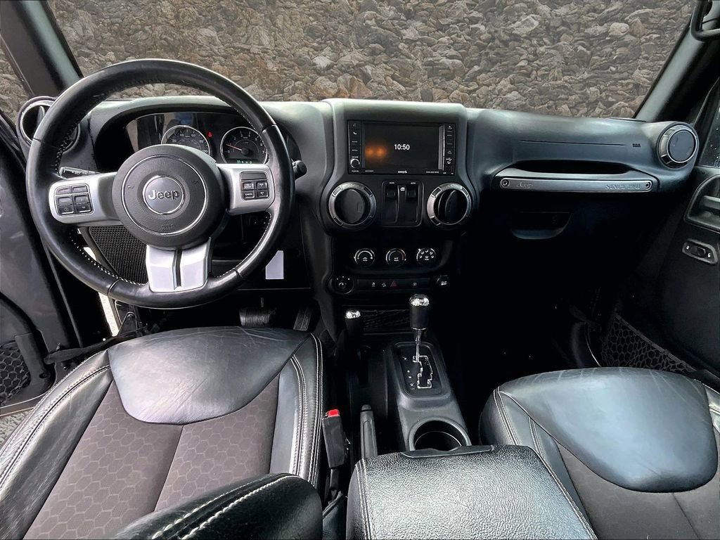 Used 2018 Jeep Wrangler Sport image 14