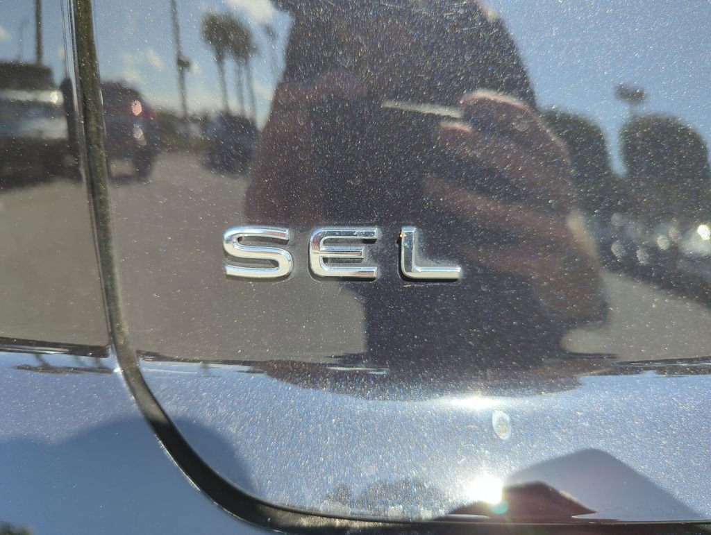 New 2025 Volkswagen Atlas Cross Sport SEL Premium R-Line image 22