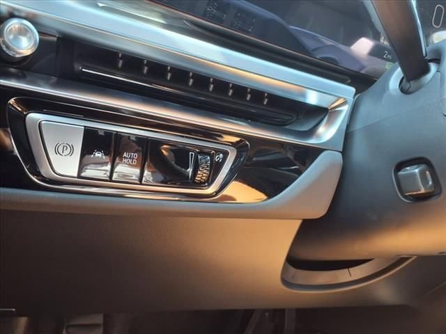 New 2025 Cadillac Lyriq Luxury image 32