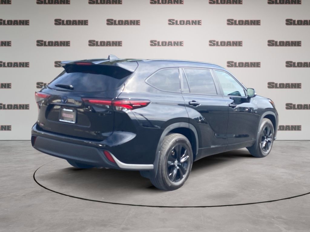 Used 2024 Toyota Highlander XLE image 5