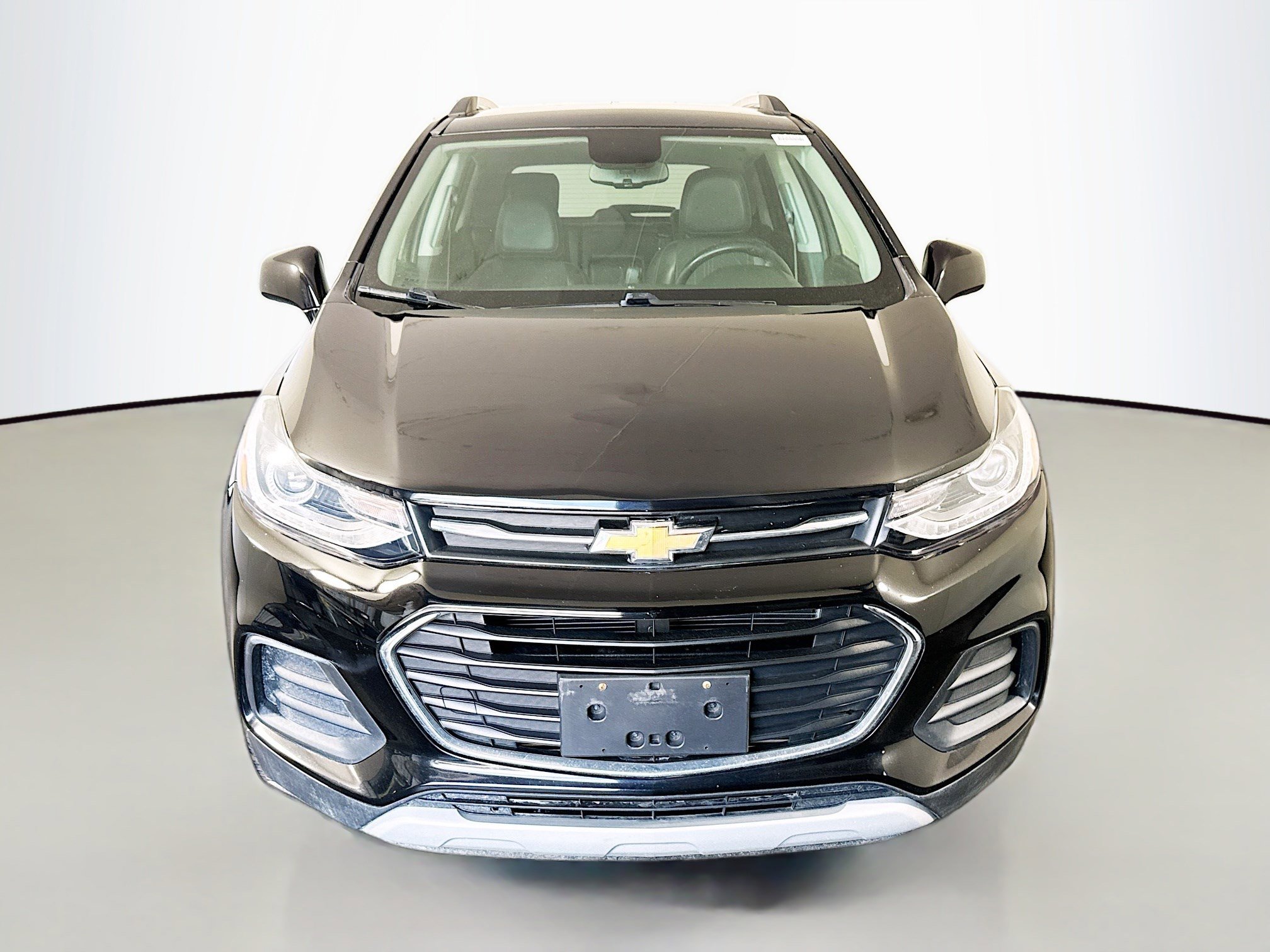 Used 2019 Chevrolet Trax LT w/ LT Convenience Package AWD/4WD image 2