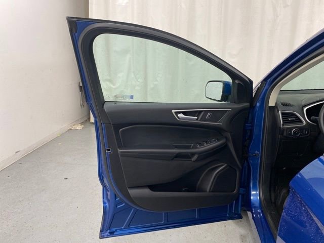 Used 2021 Ford Edge SEL w/ Convenience Package image 24