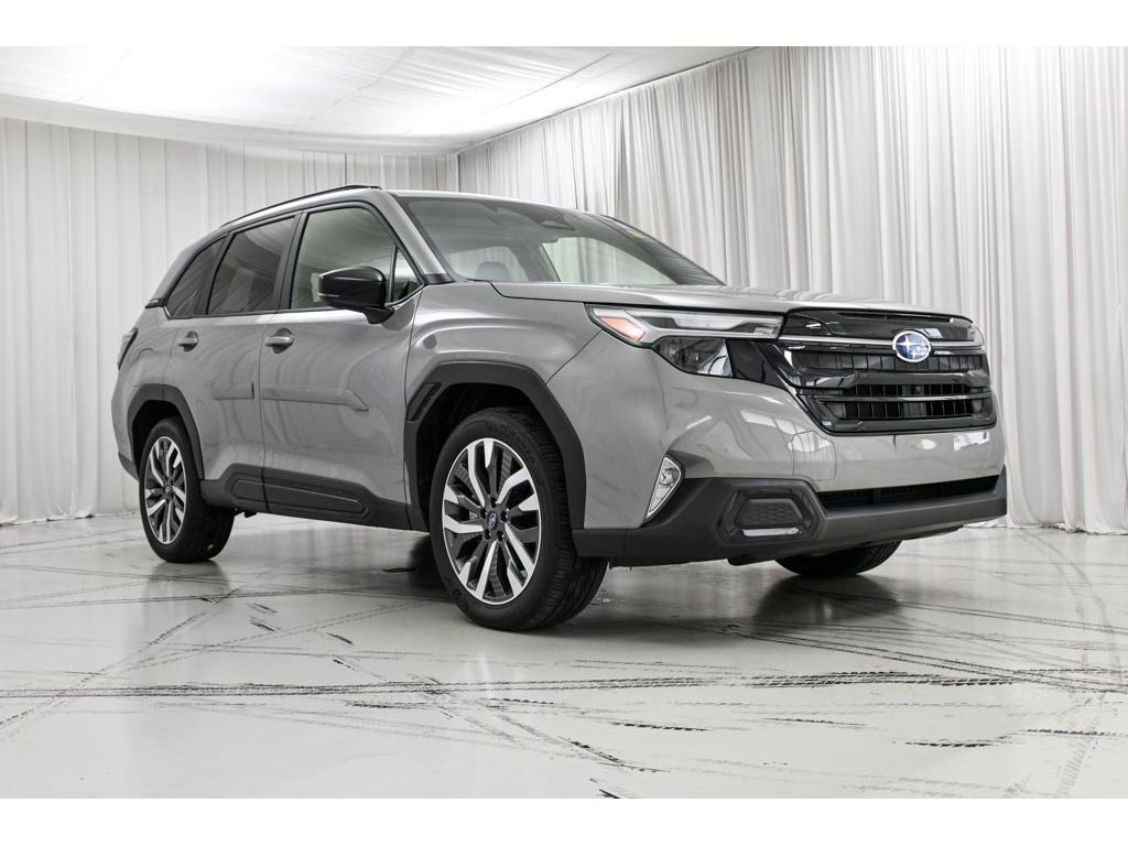Used 2025 Subaru Forester Touring AWD/4WD image 2