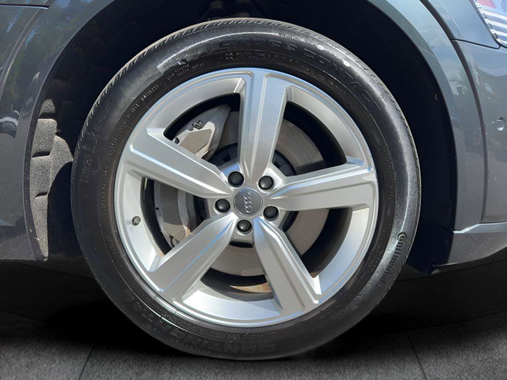 Used 2019 Audi e-tron Premium Plus image 9