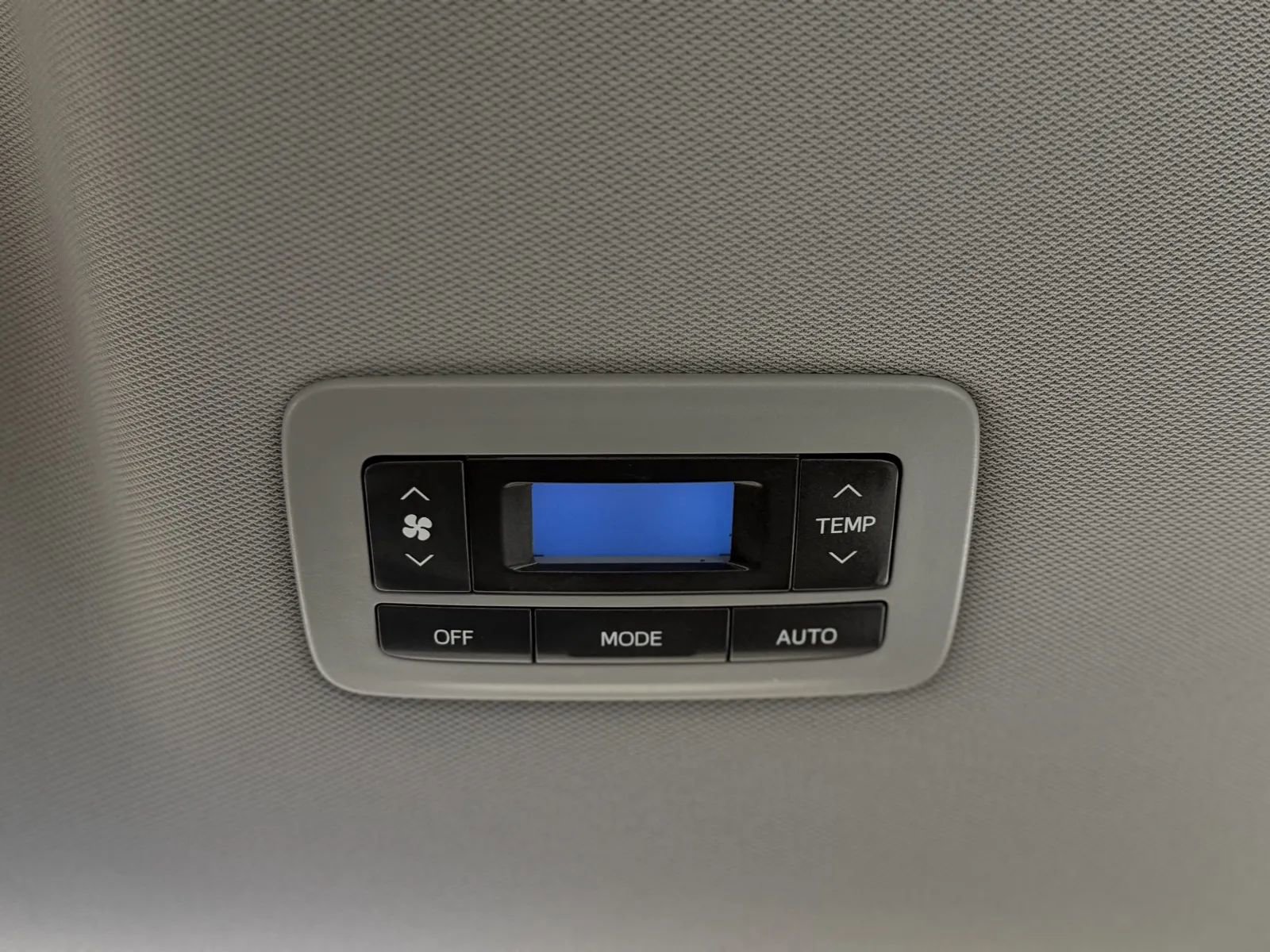 Used 2019 Toyota Sienna XLE w/ XLE Navigation Package FWD image 41