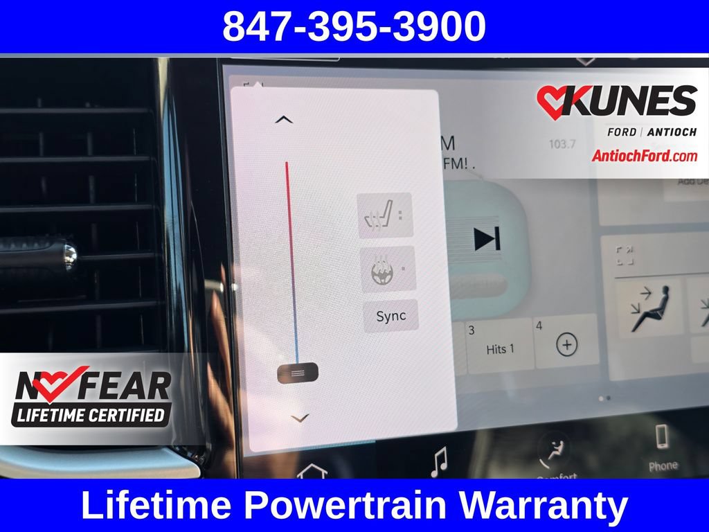 Used 2023 Chrysler Pacifica Touring-L FWD image 46