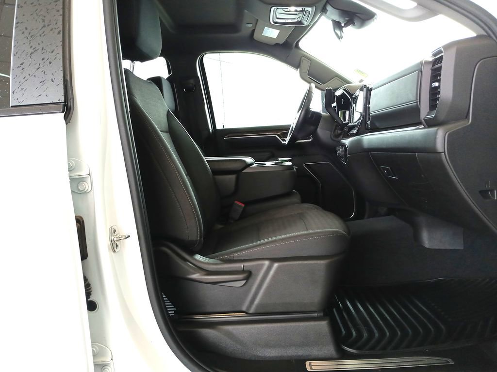 Certified 2025 Chevrolet Silverado 2500 LT w/ Convenience Package AWD/4WD image 29