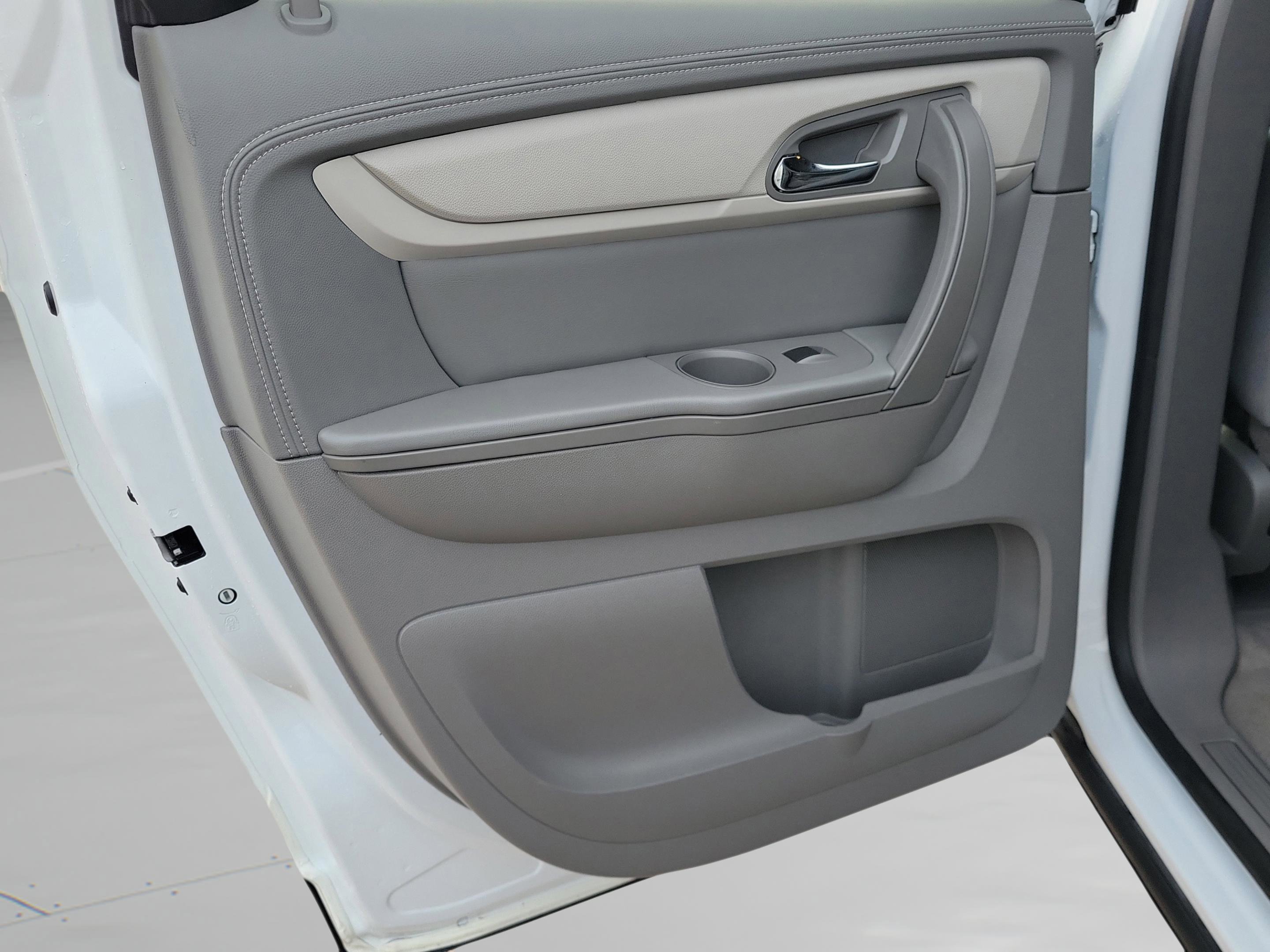 Used 2017 Chevrolet Traverse LS image 28