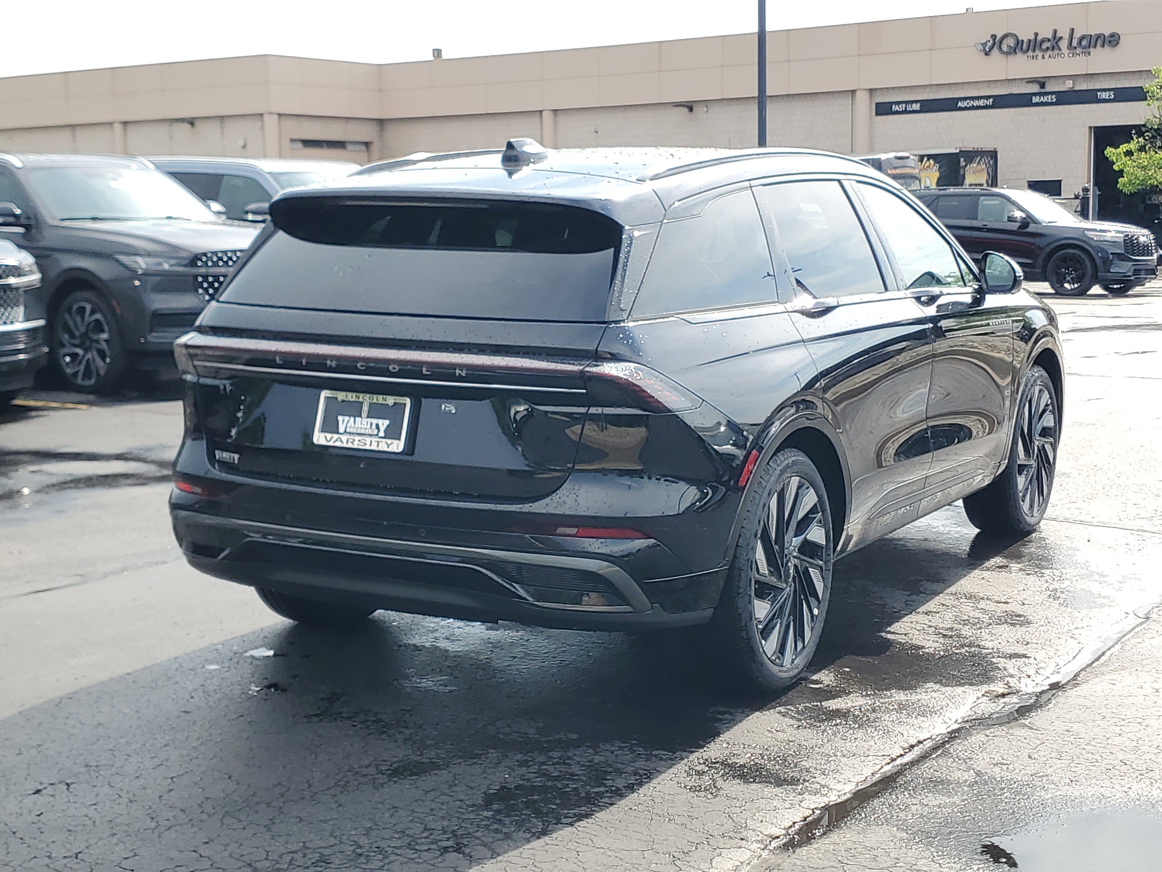 New 2026 Lincoln Nautilus Reserve w/ Jet Appearance Package AWD/4WD image 4
