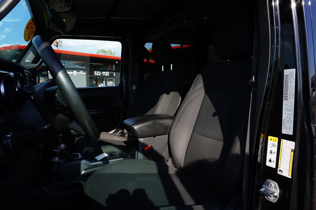 Used 2018 Jeep Wrangler Unlimited Sport image 22