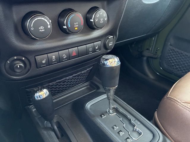 Used 2016 Jeep Wrangler Unlimited Sahara image 31