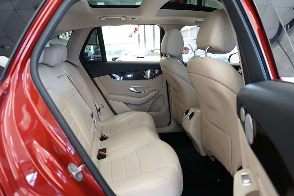 Used 2017 Mercedes-Benz GLC 300 4MATIC image 13