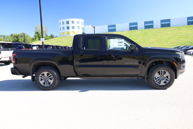 New 2027 Nissan Frontier SV w/ SV Convenience Package AWD/4WD image 4