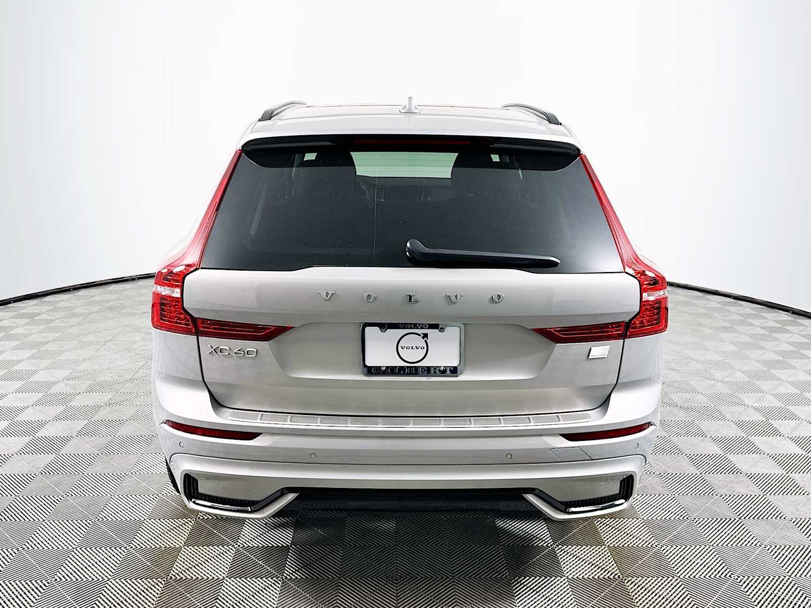 Used 2023 Volvo XC60 T8 Plus w/ Protection Package Premier AWD/4WD image 6