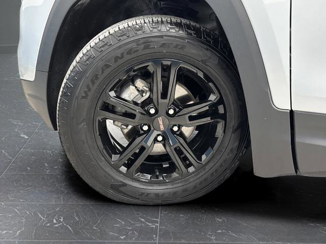 Used 2022 GMC Terrain AT4 w/ Infotainment Package II image 36