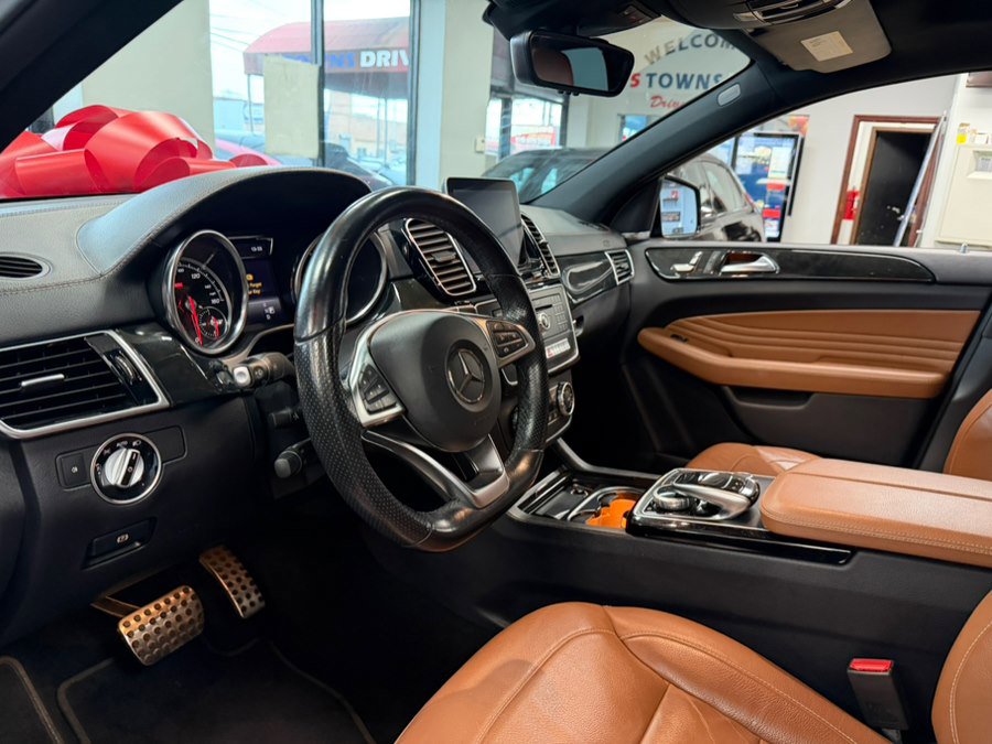 Used 2017 Mercedes-Benz GLE 43 AMG 4MATIC Coupe w/ Parking Assist Package image 28