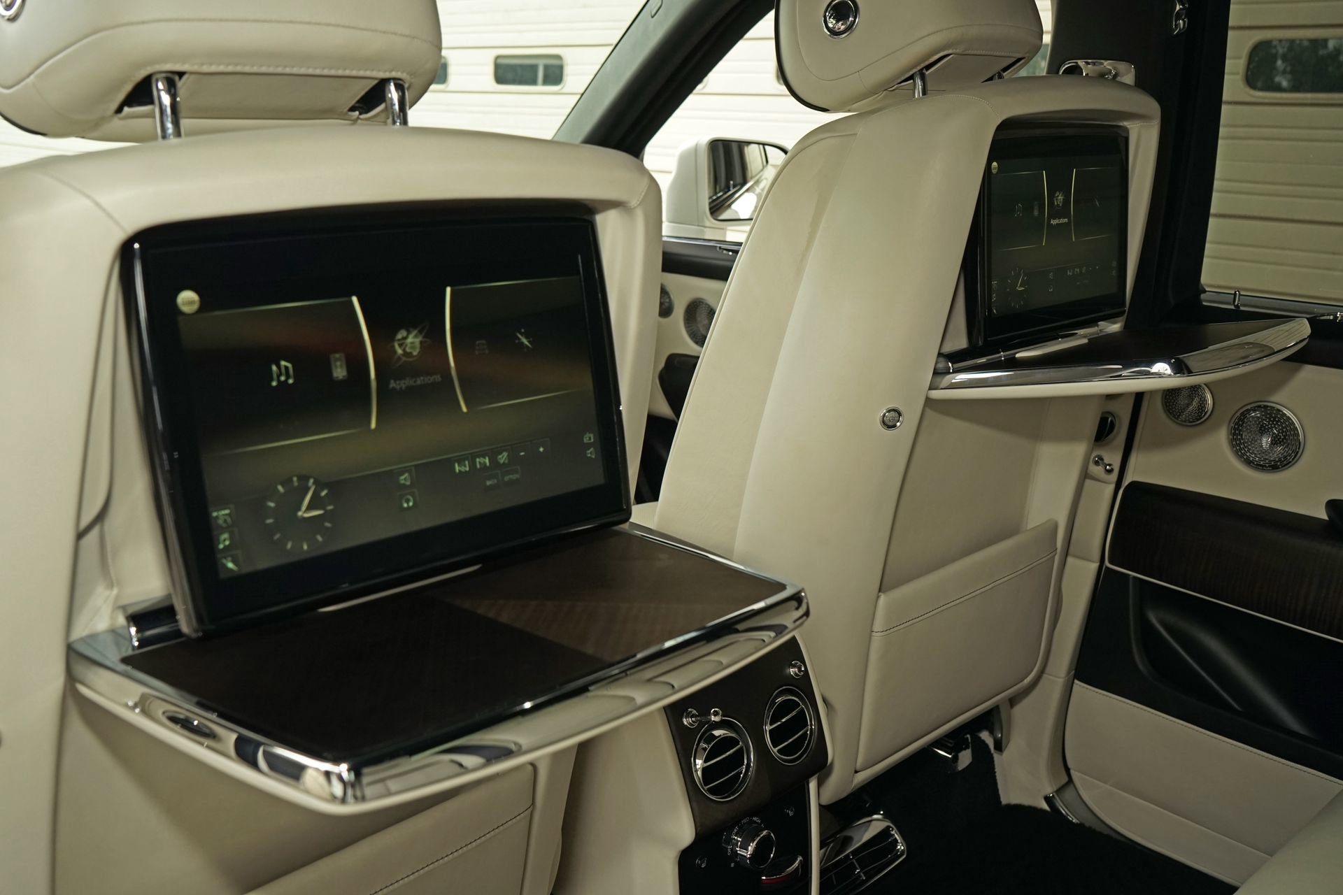 Used 2019 Rolls-Royce Cullinan AWD/4WD image 25