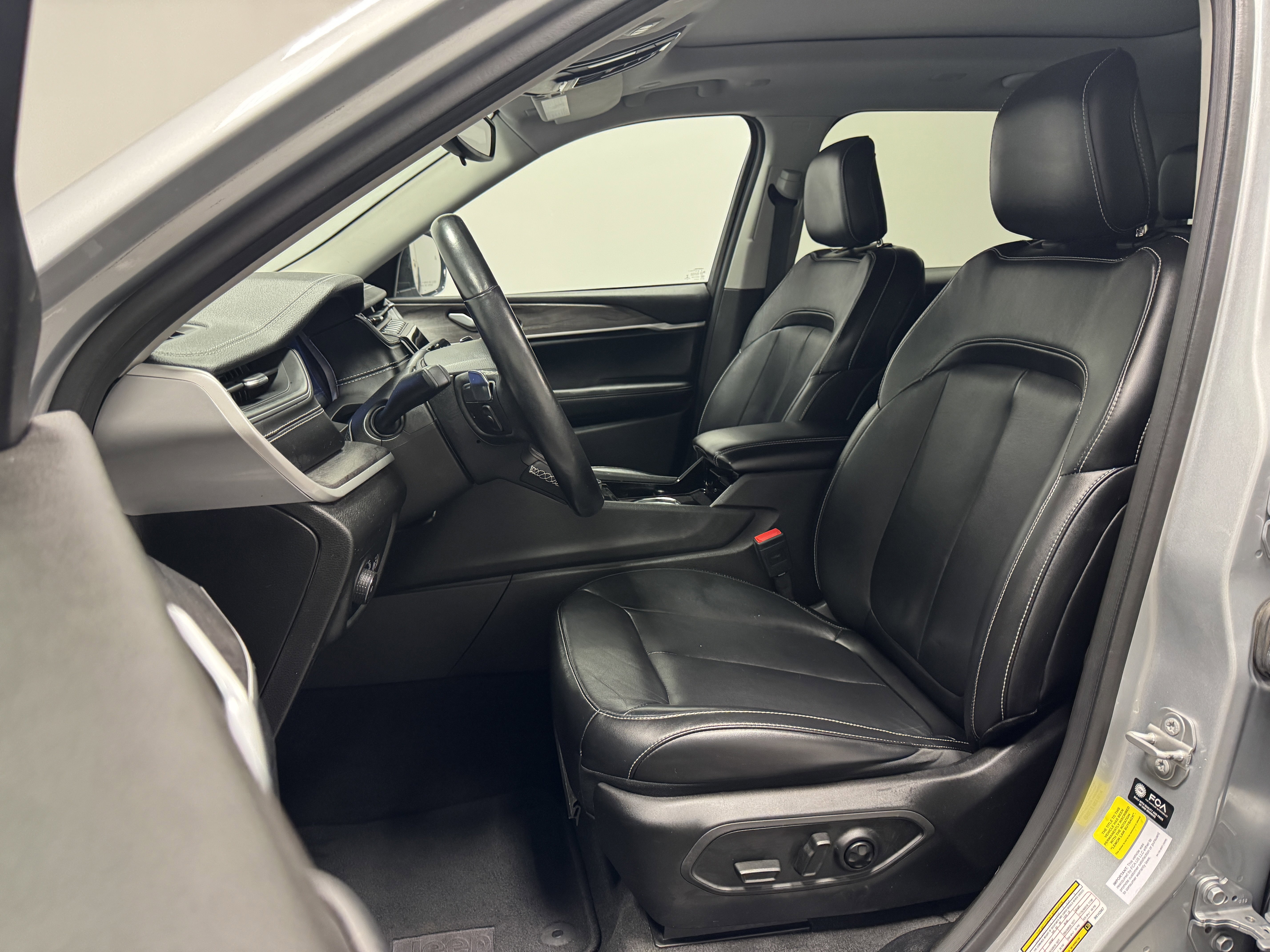 Used 2021 Jeep Grand Cherokee L Limited image 16