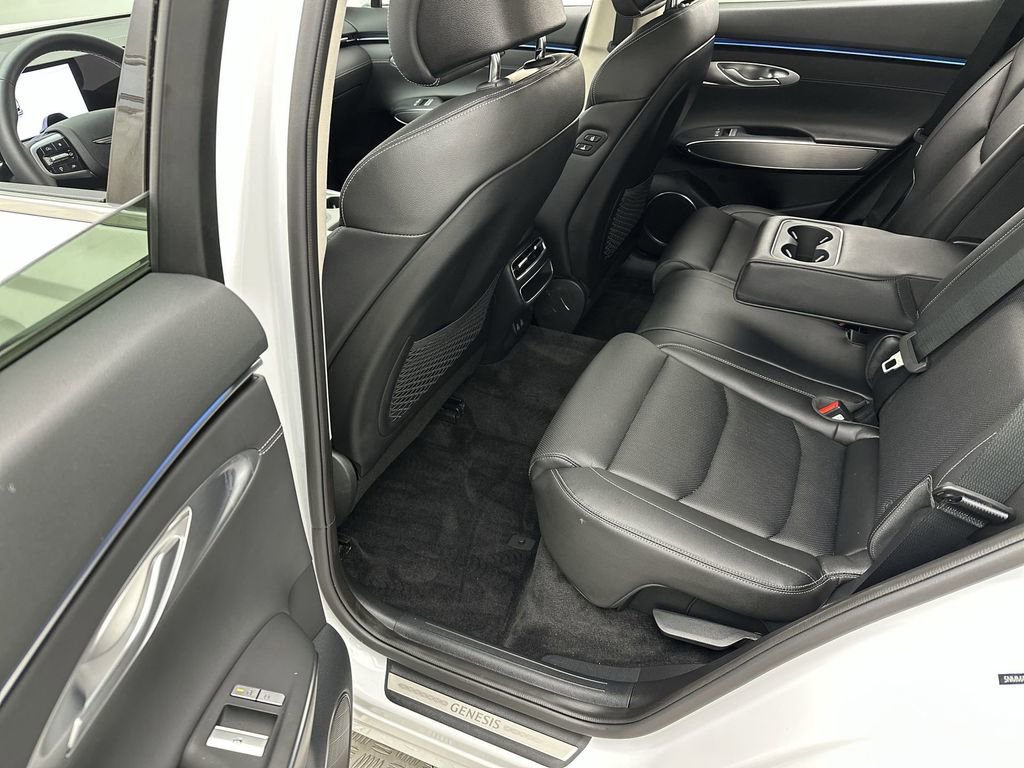 Certified 2026 Genesis GV70 2.5T Select image 23