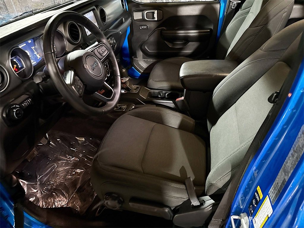 Used 2021 Jeep Gladiator Willys image 23