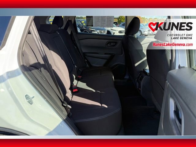 Used 2024 Nissan Rogue S image 19