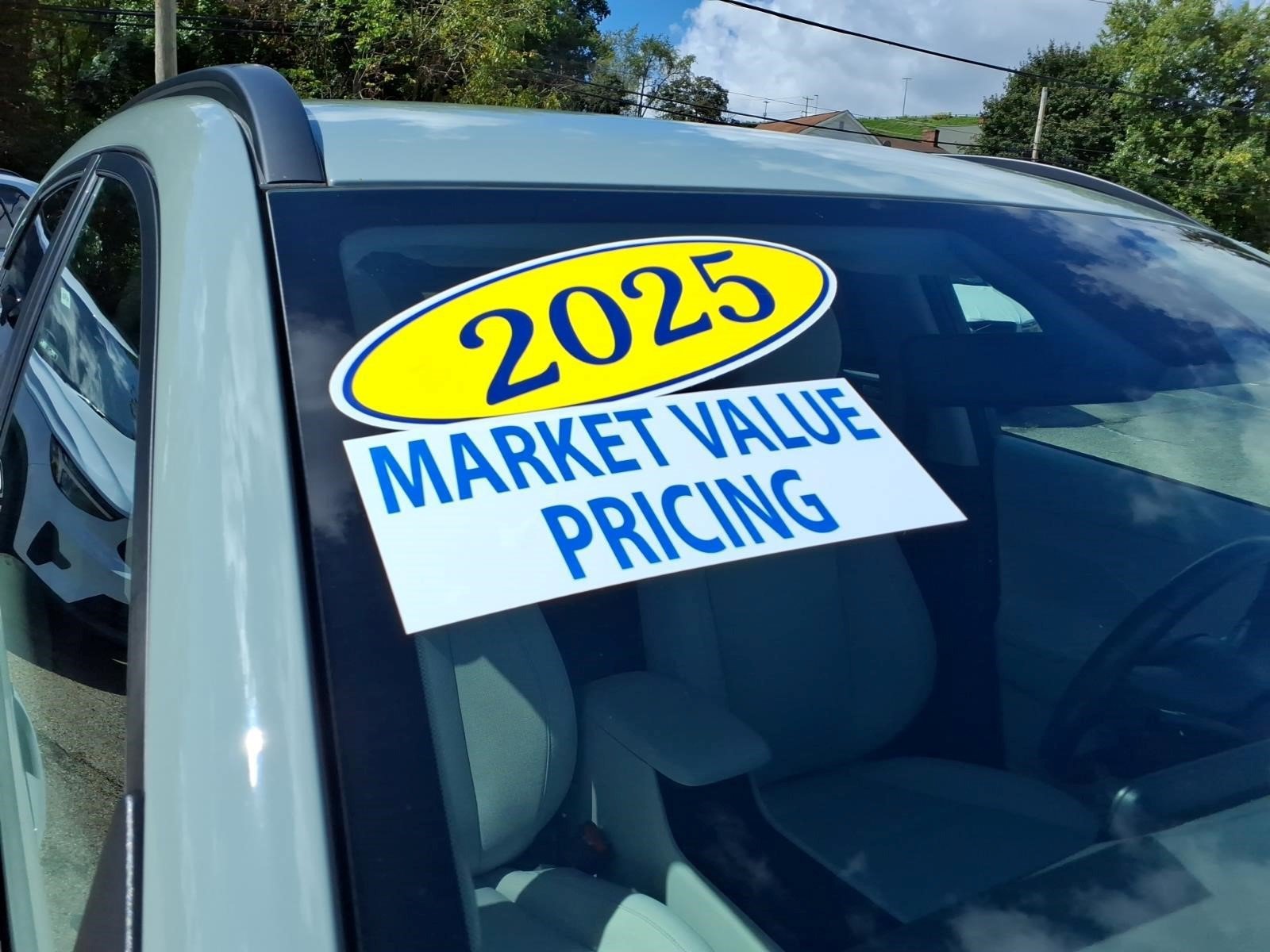 Used 2025 Hyundai Kona SEL AWD/4WD image 9