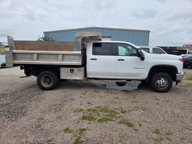 Used 2022 Chevrolet Silverado 3500 W/T w/ WT Convenience Package AWD/4WD image 2
