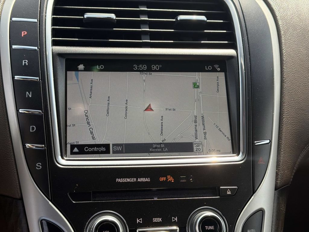 Used 2018 Lincoln MKX Reserve FWD image 25