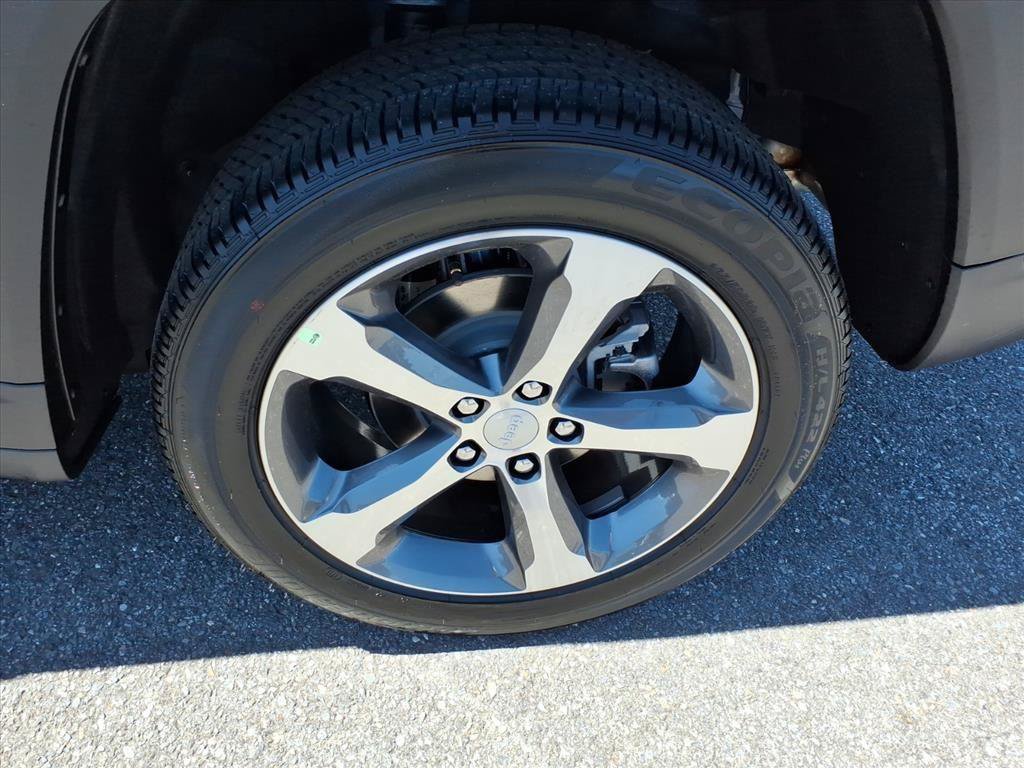 New 2026 Jeep Grand Cherokee Limited AWD/4WD image 8