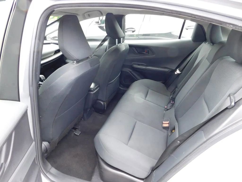 Used 2023 Toyota Prius LE image 7