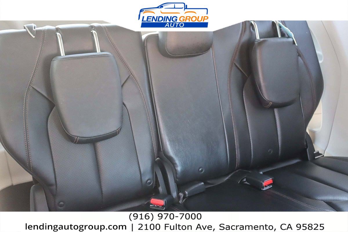 Used 2018 Chrysler Pacifica Touring-L Plus image 16