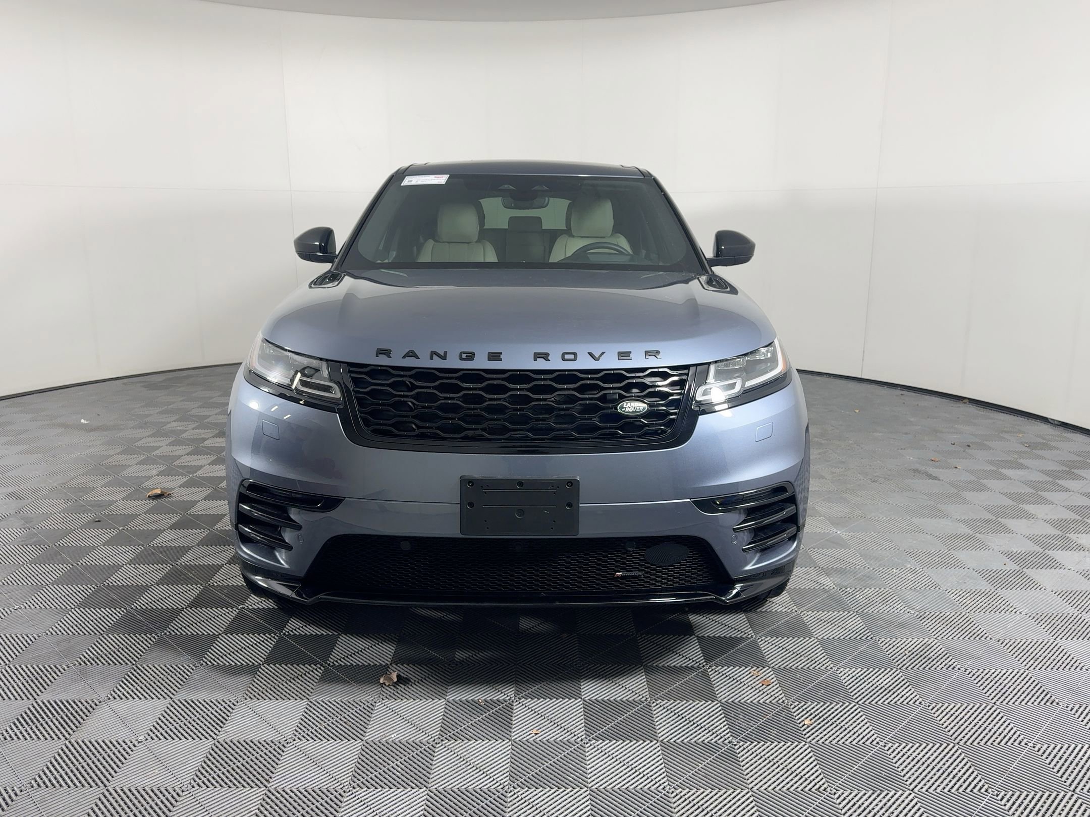 Used 2023 Land Rover Range Rover Velar R-Dynamic S image 37