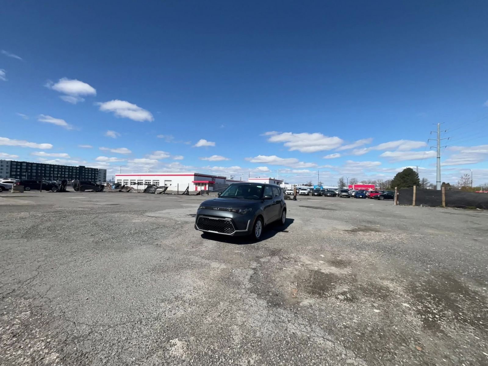Used 2025 Kia Soul LX w/ LX Technology Package FWD image 14
