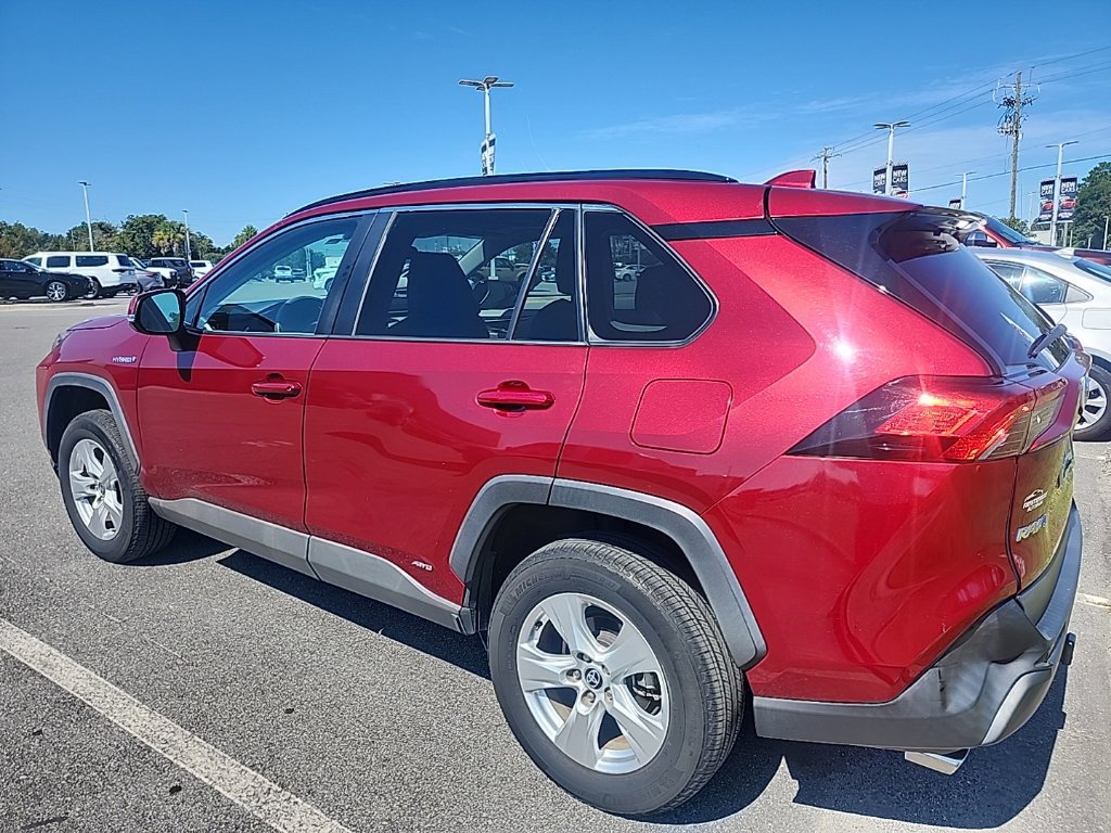 Used 2021 Toyota RAV4 XLE w/ Convenience Package AWD/4WD image 13