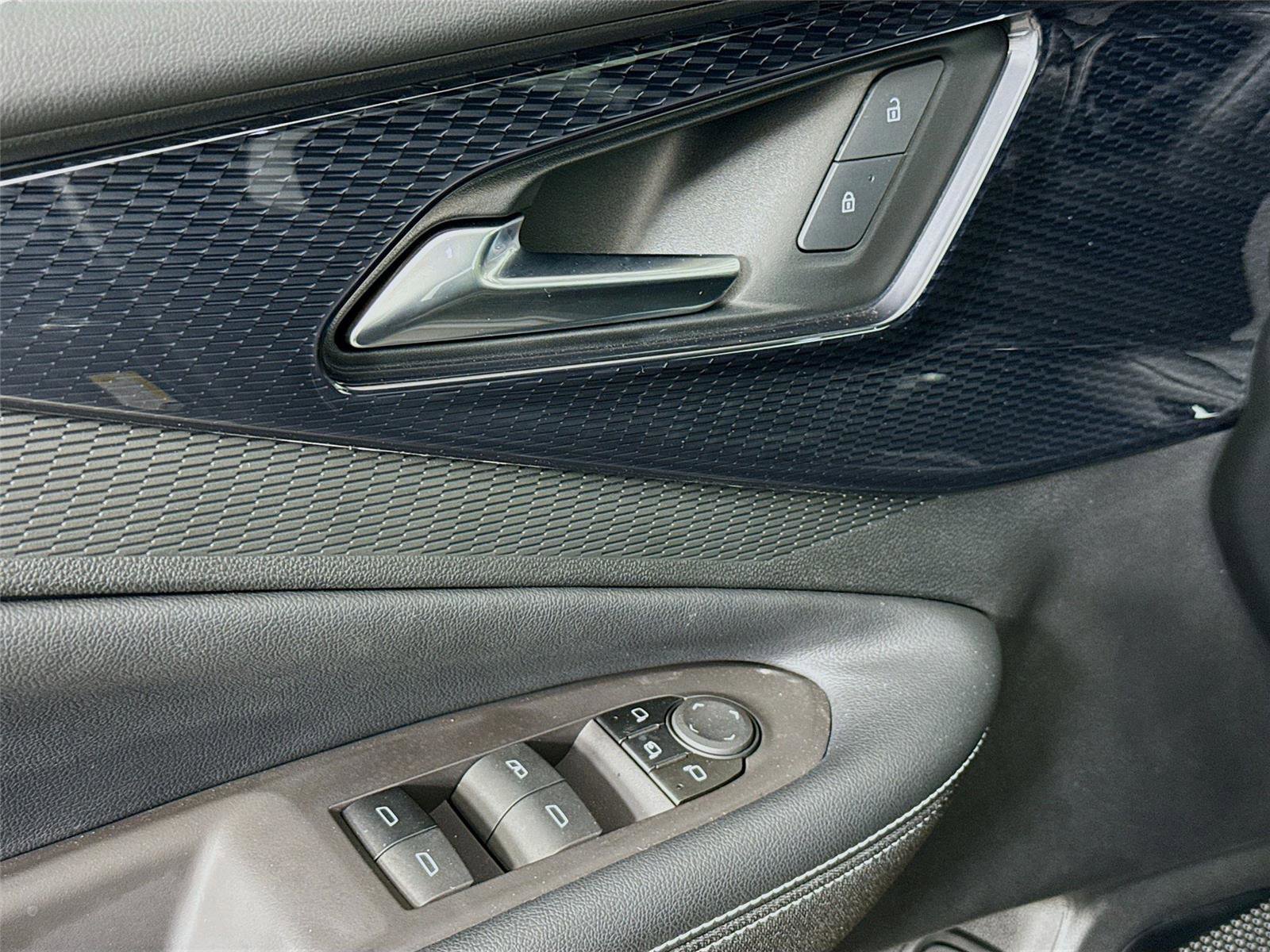 Used 2024 Chevrolet Blazer EV LT image 18