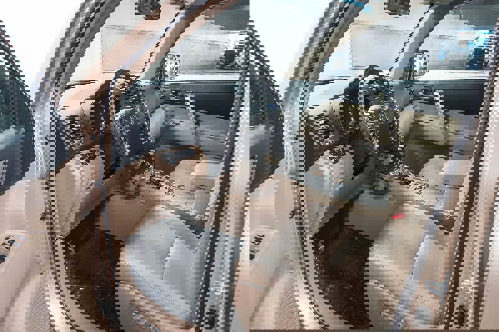 Used 2013 Toyota Highlander SE image 18