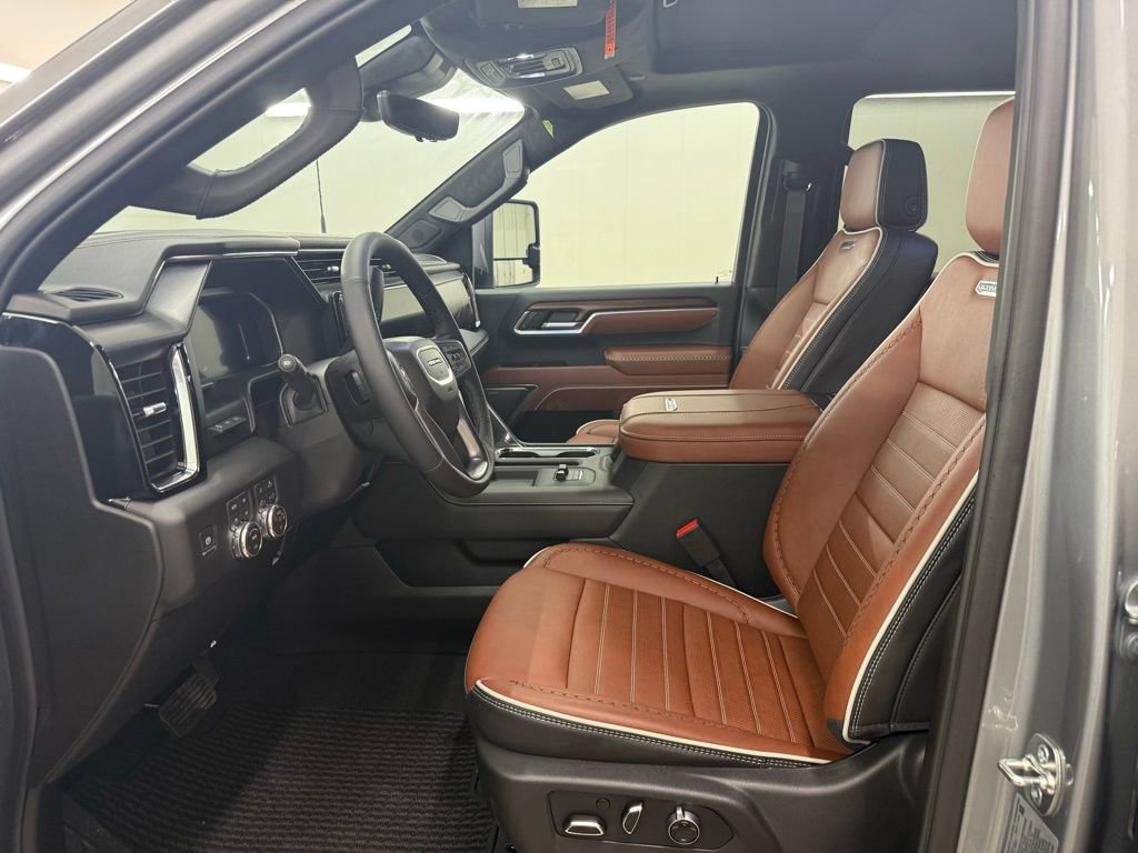 New 2026 GMC Sierra 3500 Denali Ultimate image 5